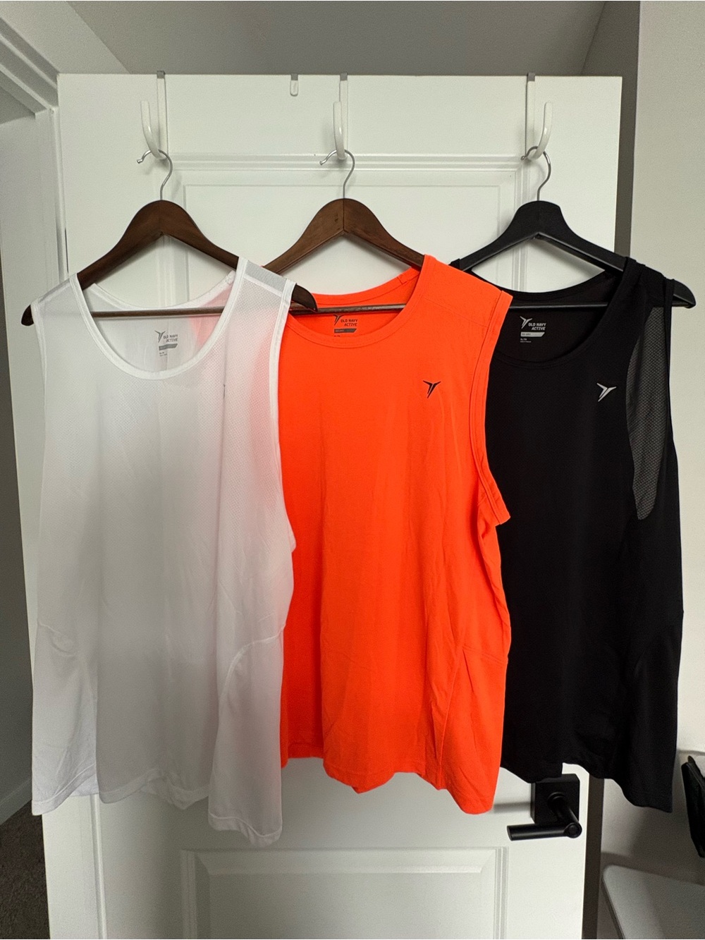 Old Navy Men’s Active “Go Dry”Sleeveless Athletic Tanks Bundle (3 Tanks) Size XL